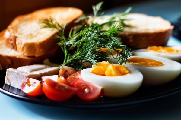 AIIMS-Trained Gastroenterologist Reveals 3 Best Breakfast Foods for Better Gut Health