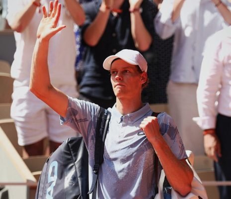 French Open Shock: World No. 1 Jannik Sinner Stunned by Juan Manuel Cerúndolo in Historic Roland-Garros Upset