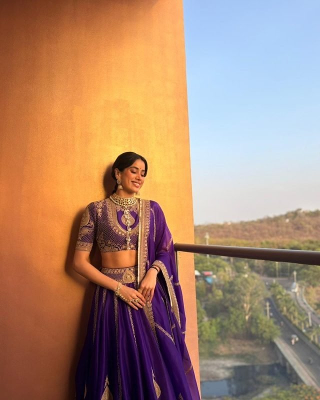 💫 Regal and radiant