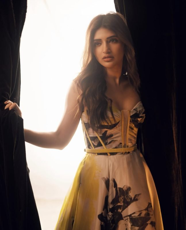 Walking straight out of a fairytale ✨