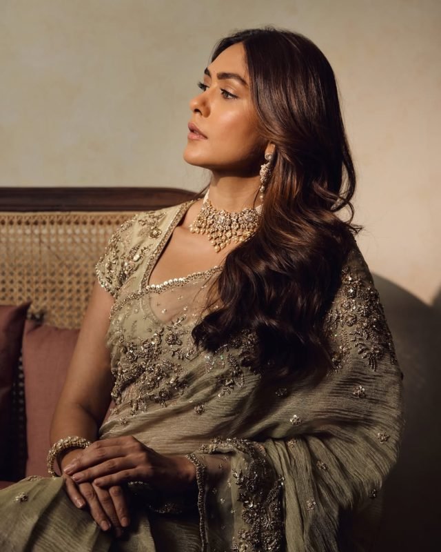 When sophistication meets tradition 🌸
