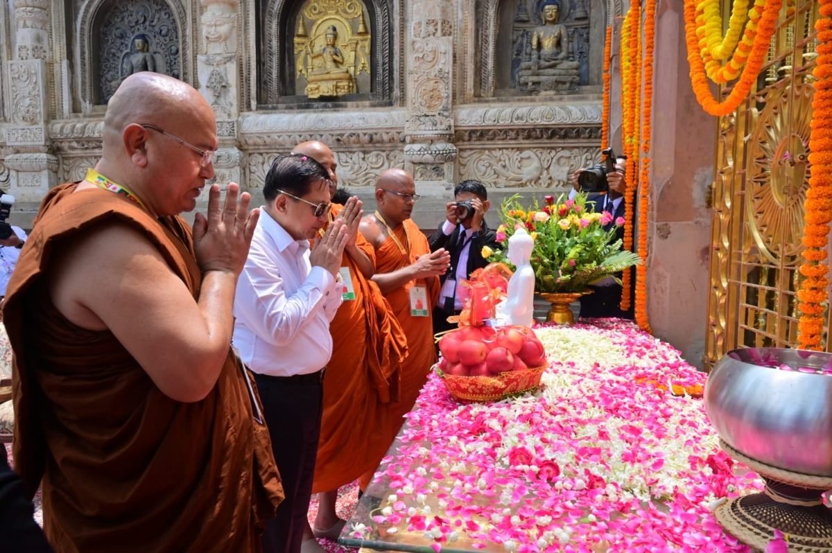 Myanmar President U Min Aung Hlaing Visits Bodh Gaya, Offers Prayers at Mahabodhi Temple