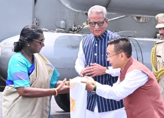 President Droupadi Murmu Arrives in Gangtok, Receives Warm Welcome from Sikkim Leadership