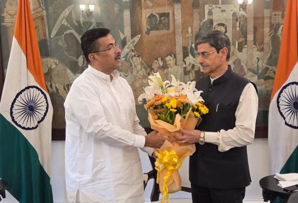 CM Suvendu Adhikari Meets Governor R.N. Ravi, Highlights Administrative and Governance Initiatives