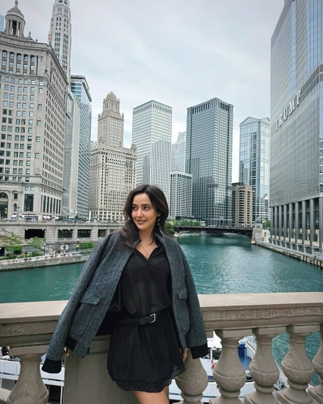 Elegance in every frame. 🌆