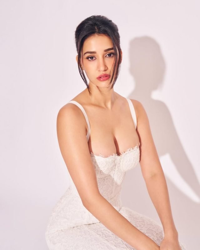 Effortlessly chic, undeniably stunning.