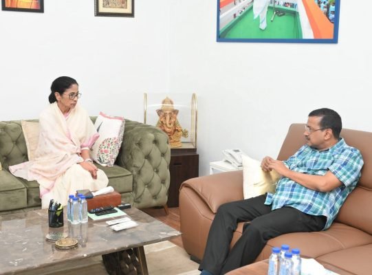 Mamata Banerjee, Abhishek Banerjee Meet Arvind Kejriwal in Delhi; Discuss Future Political Strategy
