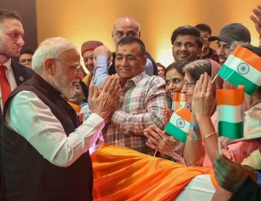 Indian Community Gives PM Modi a Heartfelt Welcome in Bratislava