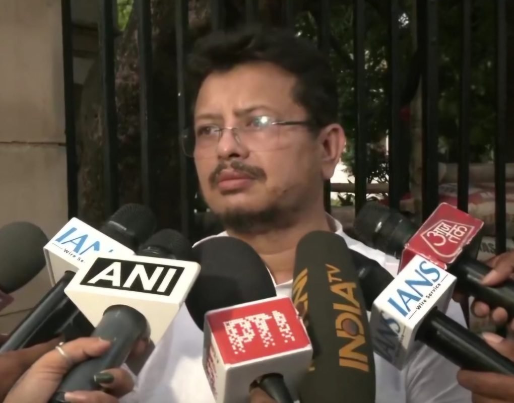 Expelled TMC MLA Ritabrata Banerjee Stirs Political Row, Claims Loyalty to Party Despite Ouster