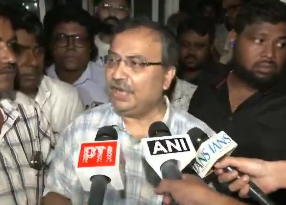 Kunal Ghosh Hits Out at TMC Rebels, Reaffirms Support for Mamata Banerjee