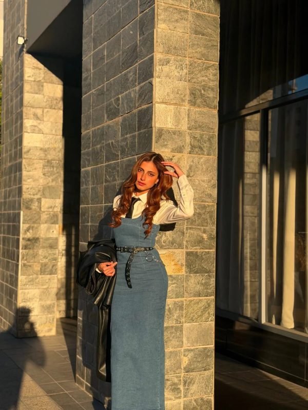Effortlessly chic, endlessly classy. 🌟