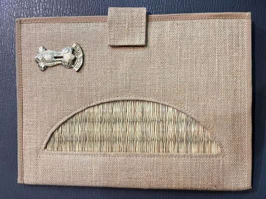 From Jute Fields to the Assembly: Bengal's Budget File Celebrates Heritage