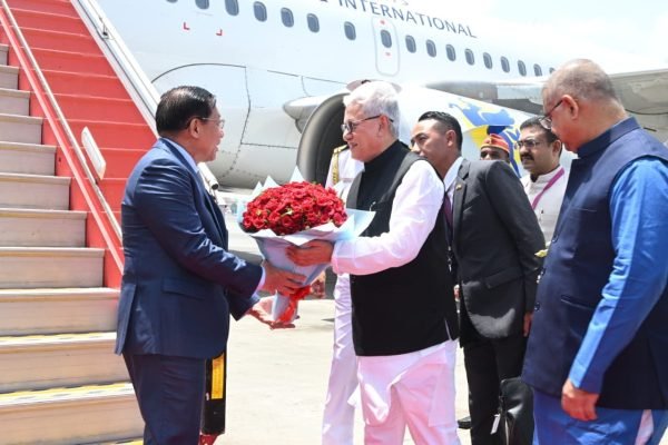 Myanmar President U Min Aung Hlaing Arrives in Mumbai, Receives Warm Welcome