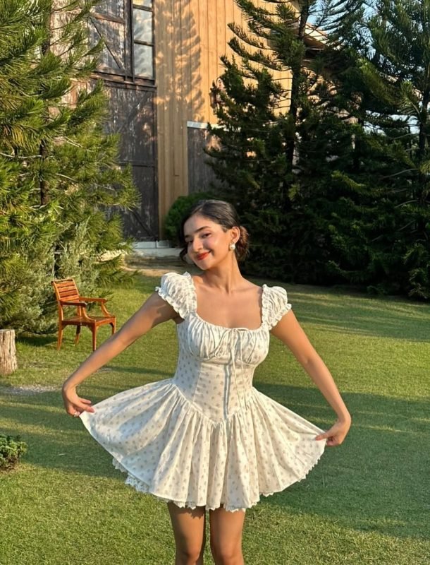 Beauty, confidence, and a touch of sunshine☀️✨