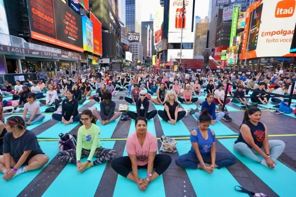 Nearly 10,000 Join International Day of Yoga Celebrations at Times Square in New York
