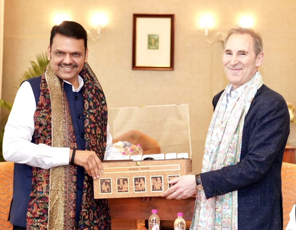 Andy Jassy, Fadnavis Discuss Technology and Sustainability