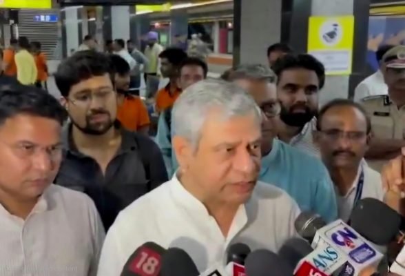 Ashwini Vaishnaw Announces 60 New-Generation Trains for Kolkata Metro, Promises Major Mobility Boost