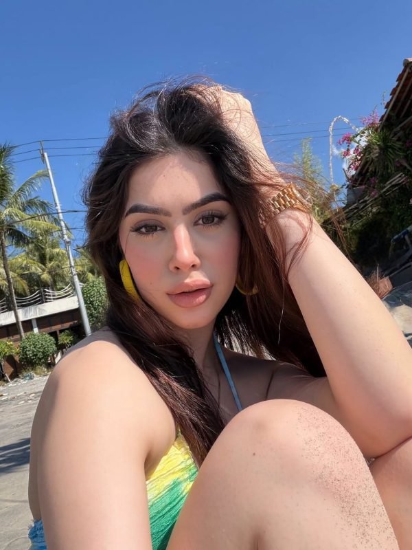 Soaking up the sunshine. 🌞