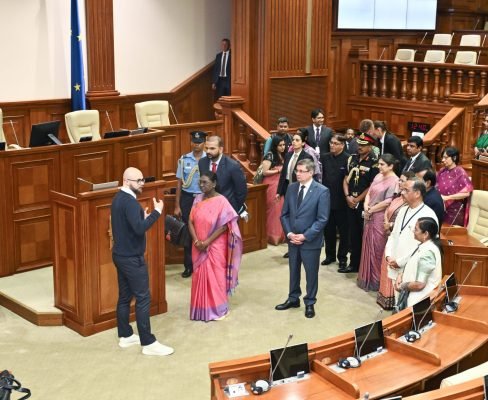 President Murmu Meets Moldova's Parliamentary Leadership
