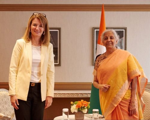 Sitharaman Meets Air Liquide VP in Paris