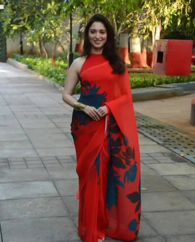 Smiling her way into hearts. 😊
