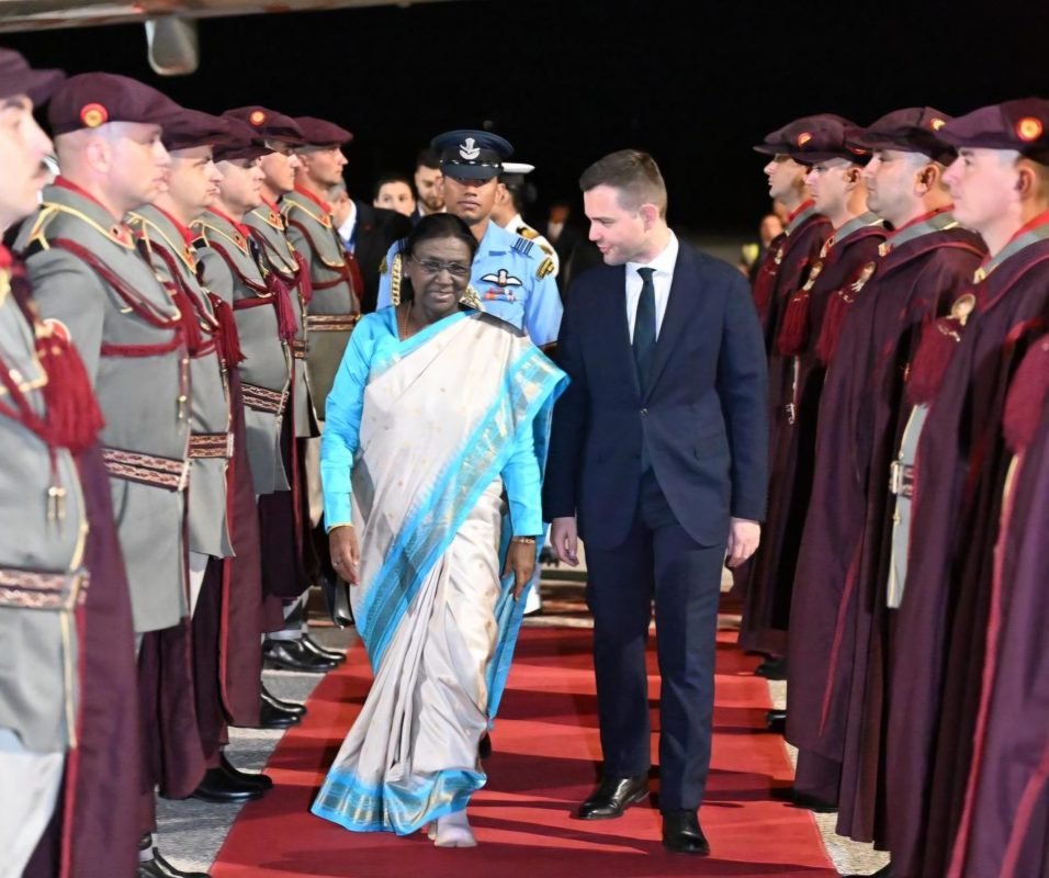 President Droupadi Murmu receives a warm welcome from North Macedonia Foreign Minister Timcho Mucunski upon her arrival in Skopje for a historic State Visit.