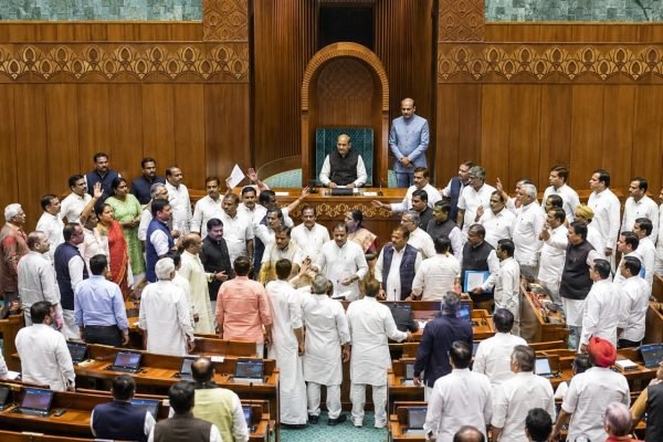 Both Houses Adjourned Till 2 P.M. Opposition Demands Discussion on Student Crackdown