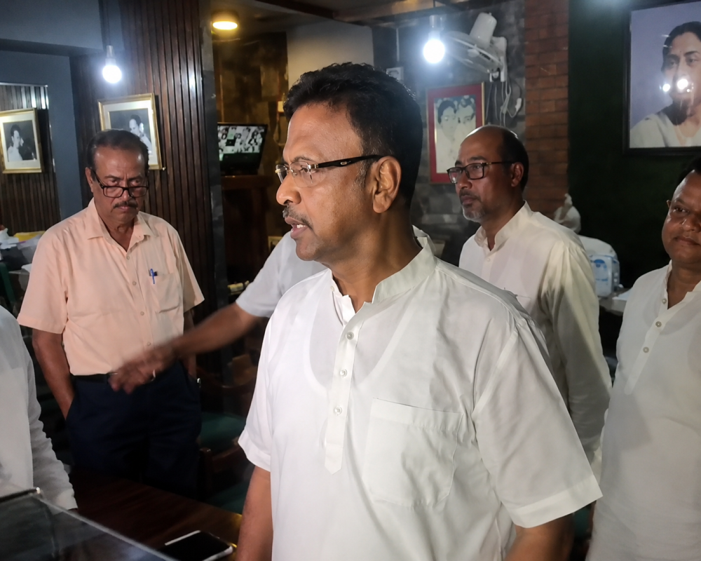 Rebel TMC Faction Seizes Kolkata Party Headquarters