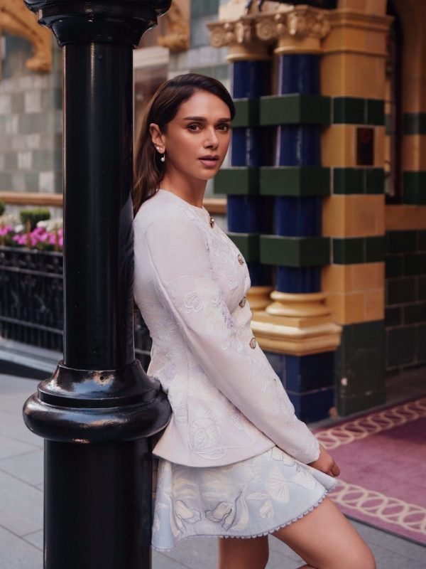 Grace never goes out of style.