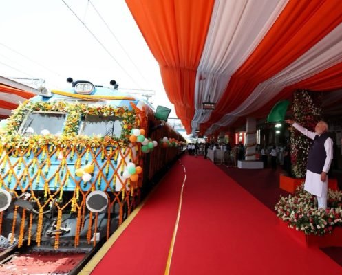 PM Modi Flags Off India's First Hydrogen-Powered Train