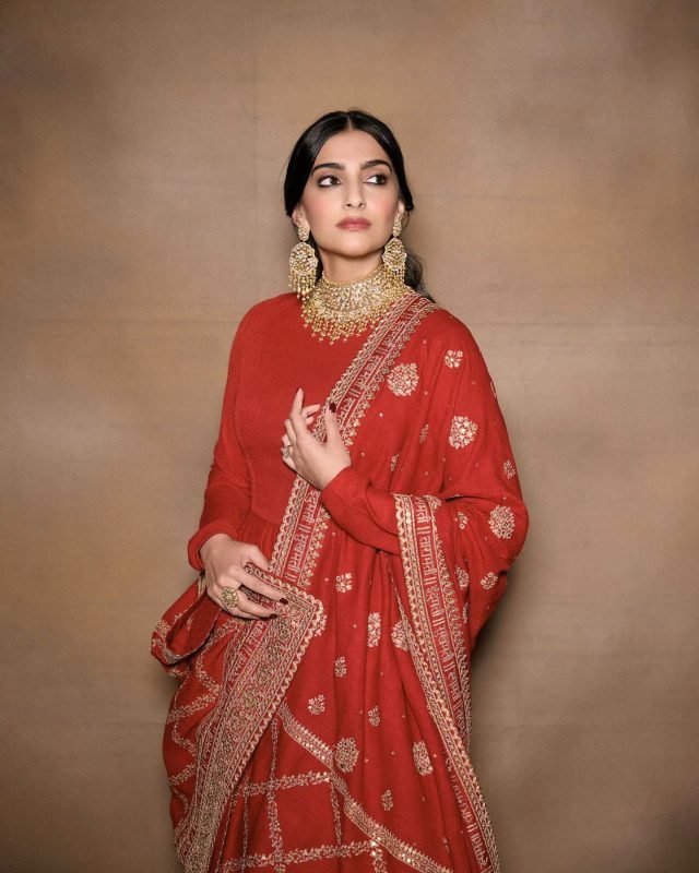 A timeless vision in red. 👑