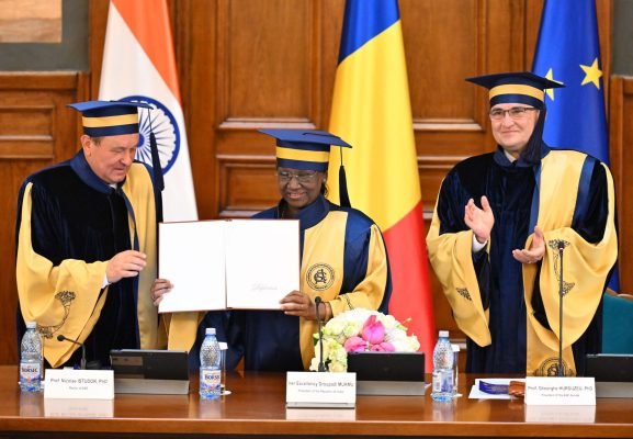 President Droupadi Murmu Honoured with Honorary Doctorate by Bucharest University of Economic Studies