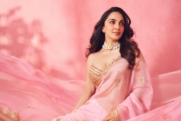 Kiara Advani Latest Photos: Actress Radiates Timeless Elegance and Effortless Glamour