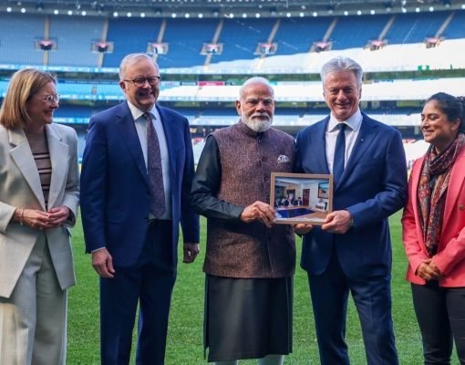 PM Modi Surprises Steve Waugh with Nearly Two-Decade-Old Photo from Gujarat Days