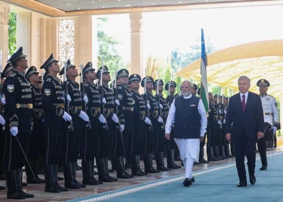 PM Modi Receives Warm Ceremonial Welcome From President Mirziyoyev in Tashkent