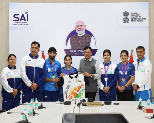 Dr. Mansukh Mandaviya Felicitates India's CWG 2026 Medal-Winning Athletes