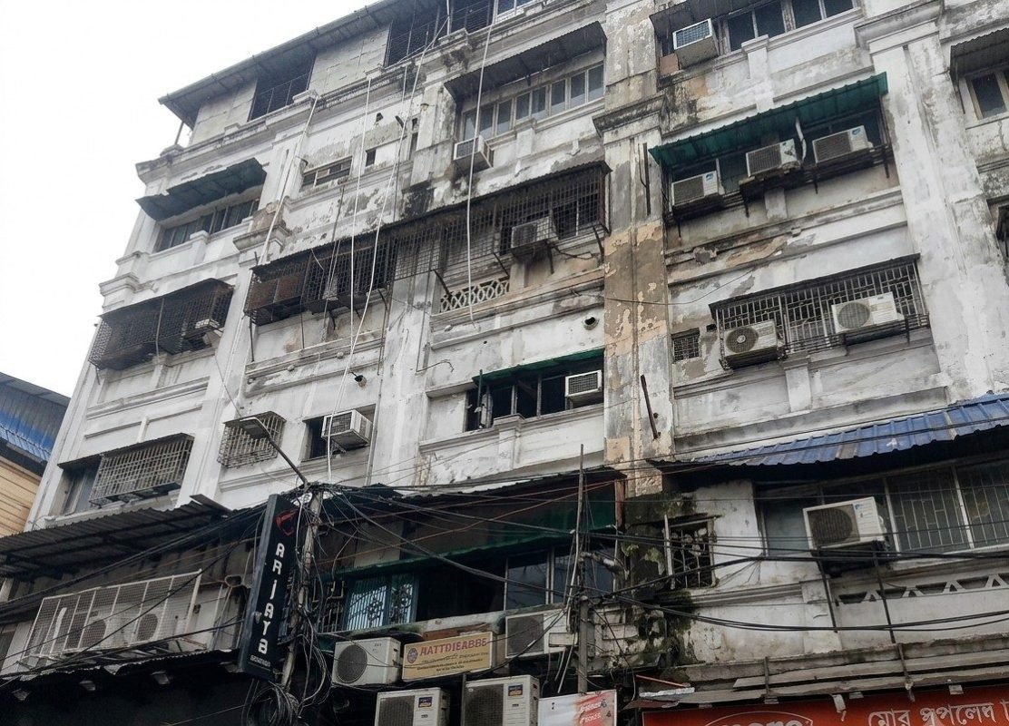 9 Dead, Several Injured in Mirza Ghalib Street Blaze