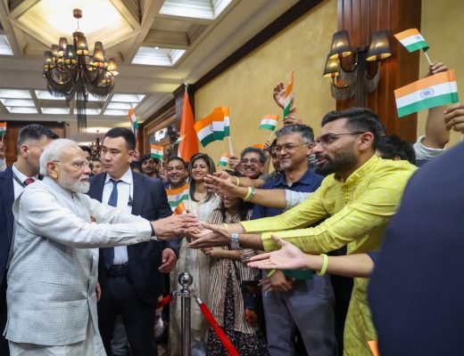 PM Modi Receives Warm Welcome From Indian Community