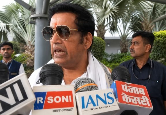 BJP MP Ravi Kishan Says Parliament Disruptions Waste ₹9 Crore Daily, Urges Opposition to Debate