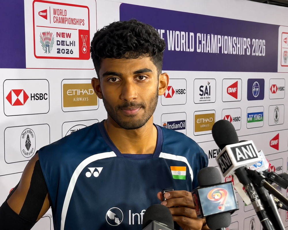 Ayush Shetty in action during his BWF World Championships pre-quarterfinal match against Alwi Farhan in New Delhi