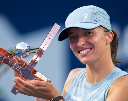 Iga Swiatek Dominates Rybakina to Win National Bank Open