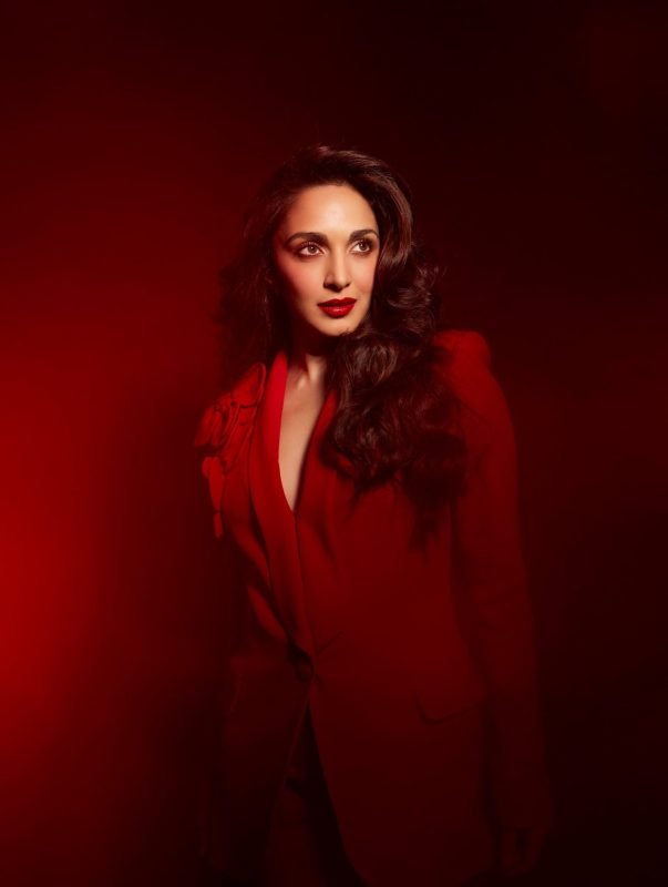 When elegance meets undeniable allure. ❤️