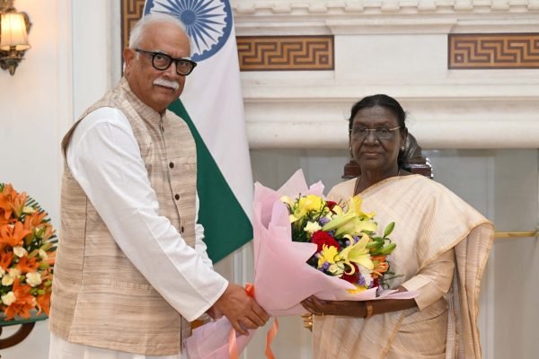 Goa Governor Pusapati Ashok Gajapathi Raju Meets President Murmu