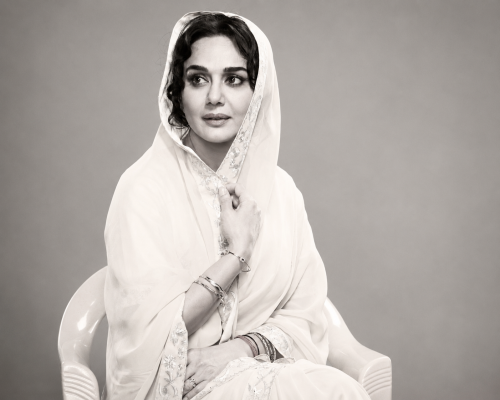 Preity Zinta Reveals First Look at Hamida Ahead of Batwara 1947