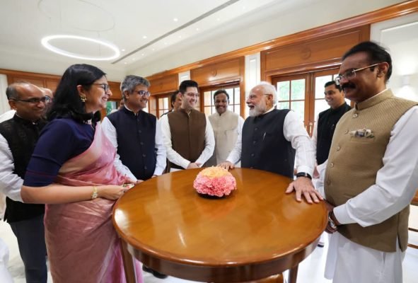 PM Modi Meets Rajya Sabha MPs Ahead of Parliament Proceedings