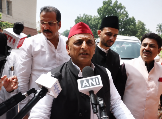 Akhilesh Yadav Slams Centre Over FCRA Bill