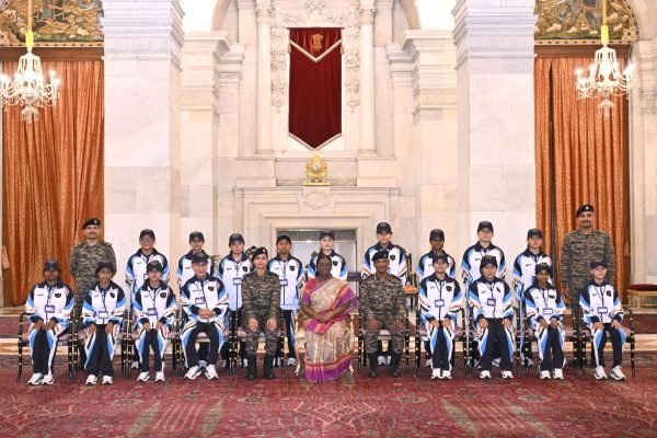 President Murmu Interacts with Students from Sikkim and Arunachal Pradesh