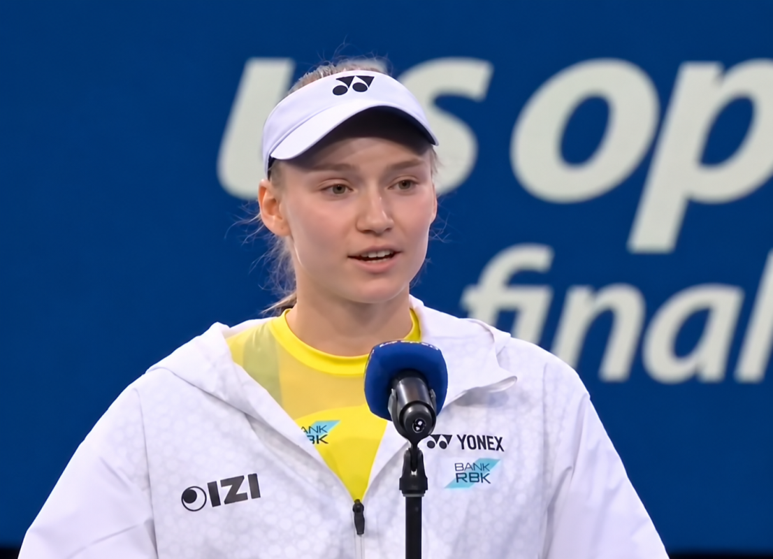 Elena Rybakina reacts emotionally after defeating Aryna Sabalenka in the US Open final.
