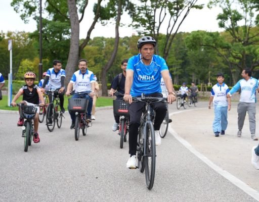 Dr Mandaviya Joins Indian Diaspora for Cycling in Nagoya