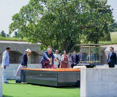 Swiss President Guy Parmelin Pays Homage to Mahatma Gandhi at Rajghat